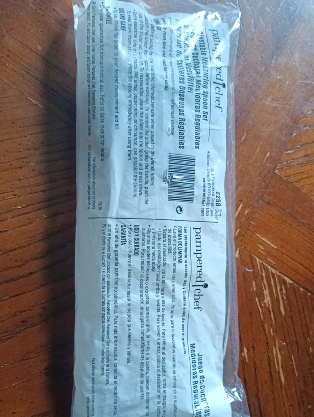 Pampered Chef White Replacement Adjustable Measuring Spoons - Set